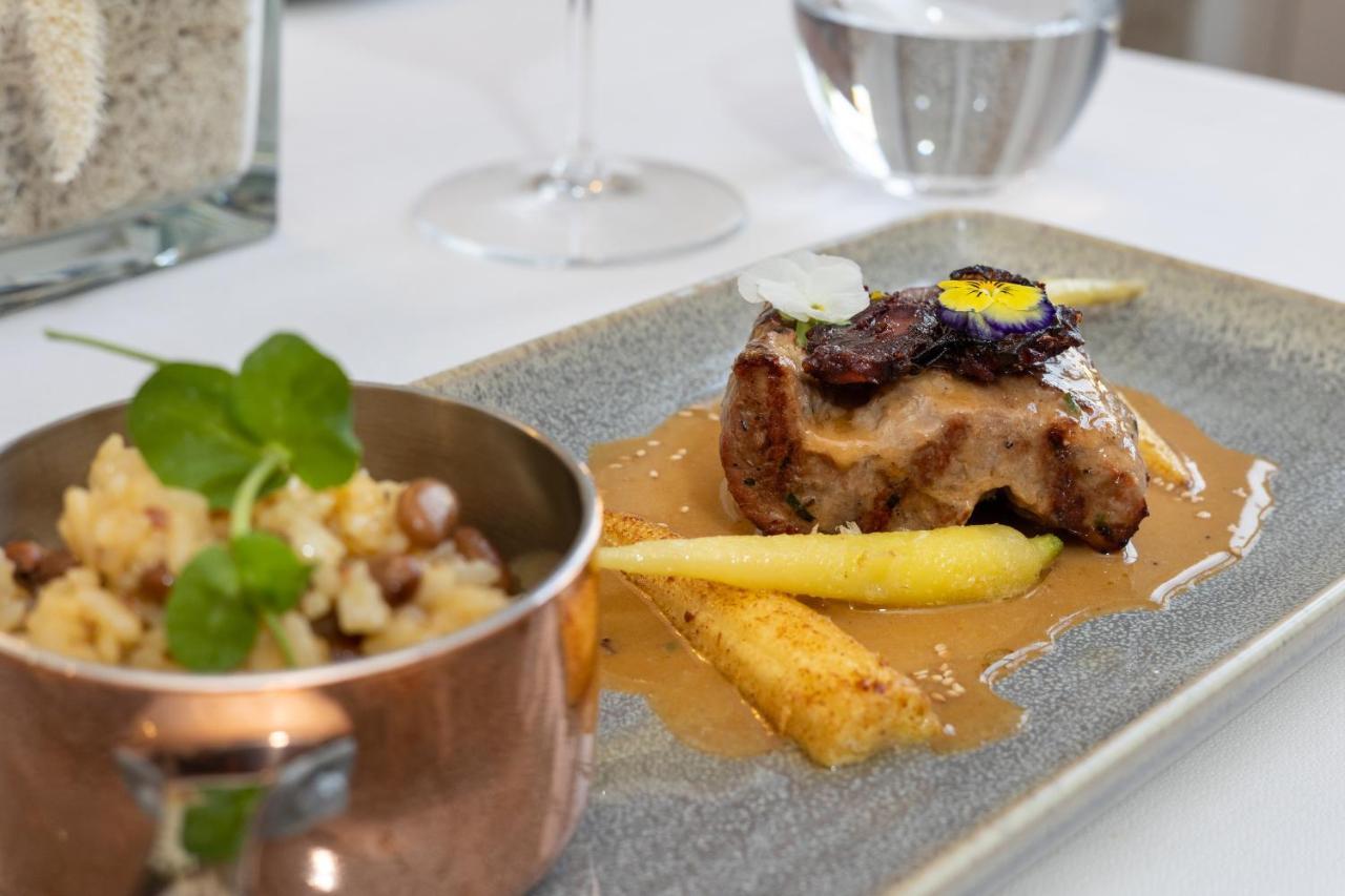 Solar Do Requeijo By Luna Hotels & Resorts Arcos de Valdevez Extérieur photo A meal at the restaurant